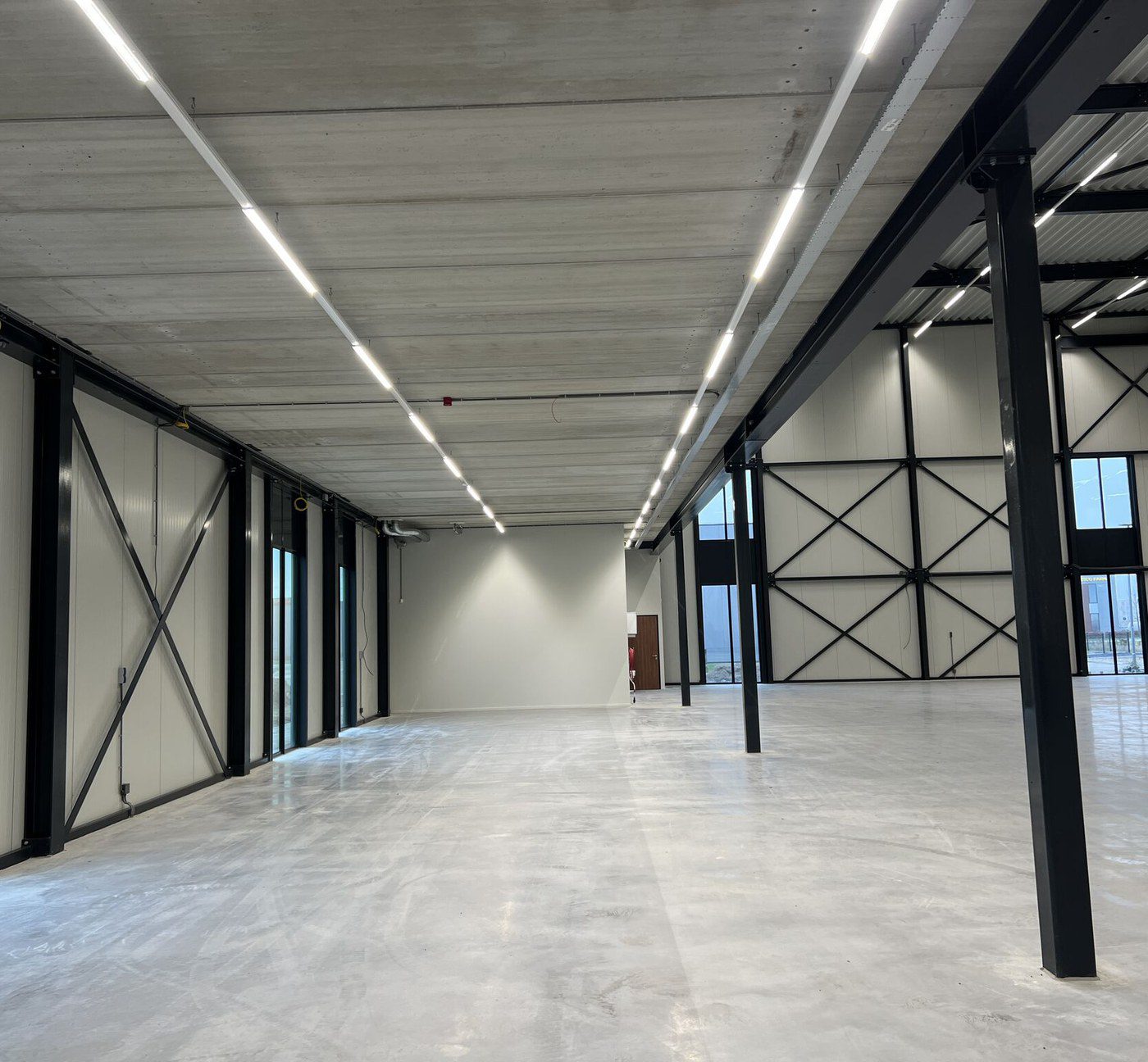 Daily Style - winkelinterieur en installaties